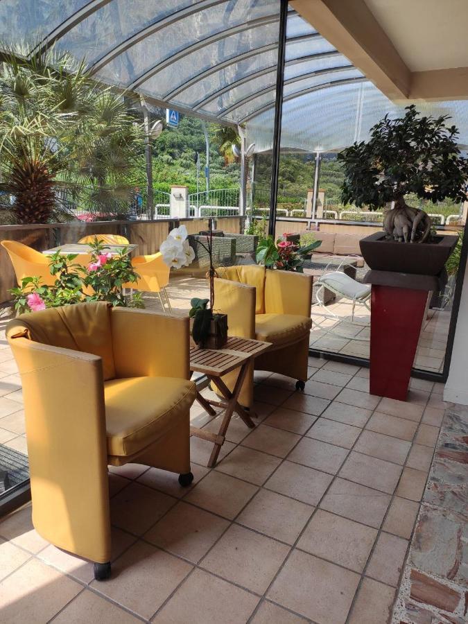 Hotel Angelini Torbole Sul Garda ภายนอก รูปภาพ